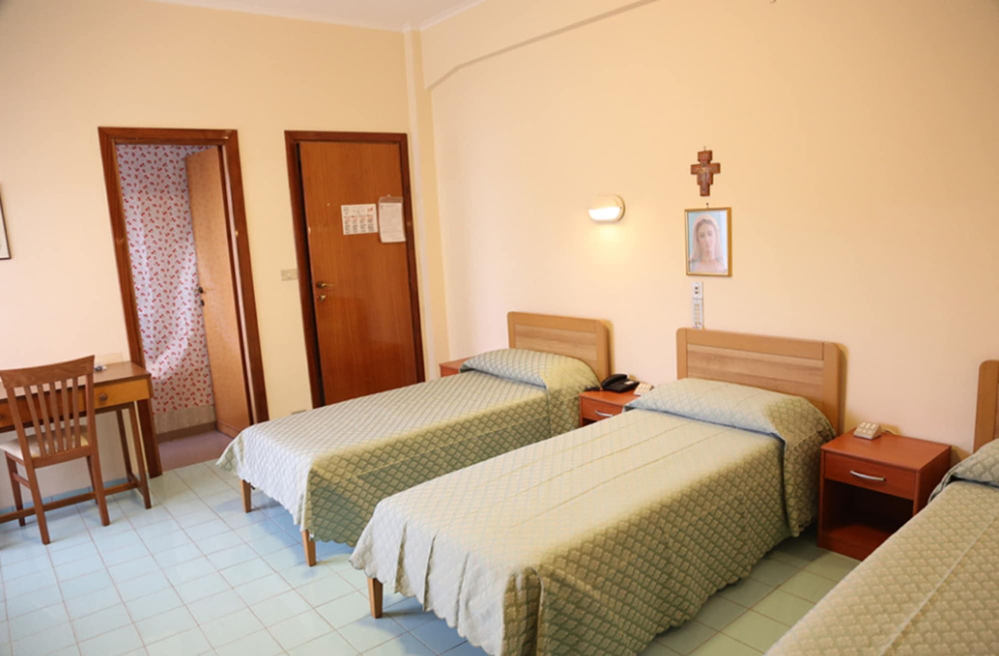 فندق Istituto Piccole Ancelle Di Cristo Re روما المظهر الخارجي الصورة